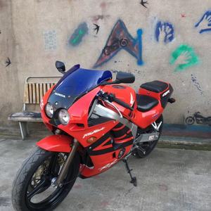 มอเตอร์ไซค์มือสอง CBR <span class=keywords><strong>250RR</strong></span> MC19 รุ่นสี่สูบ ระบายความร้อนด้วยน้ำ 250 ซีซี เสียงดีมาก รถมอเตอร์ไซค์ใช้น้ำมันเบนซิน - Product Image 6