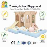 Vorschul-Holzspielplatz Nordisches Schloss Weicher Bällepool Kleine Rutsche Indoor-Spielhaus Kinder-Spielfestung ASTM