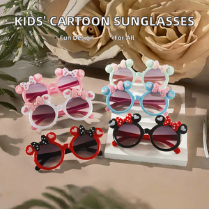 Occhiali da Sole Cartoon Mickey con Fiocco per Bambini e Bambine, Disponibili in Montature Verdi, Rosse, Blu e Rosa, Realizzati in Materiale PC - Product Image 2