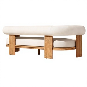 Canapé d'extérieur en teck naturel scellé de style côtier, avec cadre arrondi, pour villa de bord de mer ou complexe hôtelier - Product Image 3