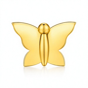 Pendientes de Mariposa en Plata de Ley 925 con Baño de Oro de 18K, Diseño Minimalista y Delicado Hecho a Mano para Ella - Regalo para Mamá - Product Image 1