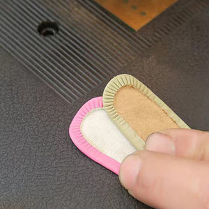 Máquina dobradeira de couro de alta eficiência com colagem e prensagem - Product Image 2