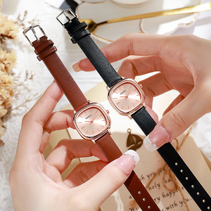 Nuevo Estilo, Reloj de Cuarzo para Mujer, Elegante, Cuadrado, Versátil, para la Vida Diaria, con Múltiples Zonas Horarias, Sensación de Alta Gama - Product Image 2