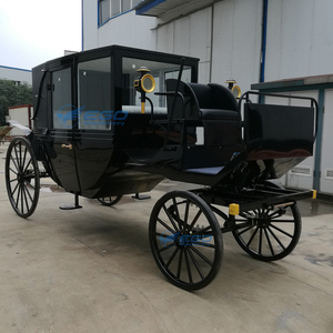 Royal Horseless Carriage Resort Sightseeing 4 6 Person Capacity European High-quality 60V Battery Solid Rubber Tires Sells Well - Product Image 1