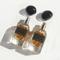 Flacon de parfum de luxe transparent de forme trapézoïdale unique de 50 ml, emballage de parfum carré en verre avec bouchon pulvérisateur