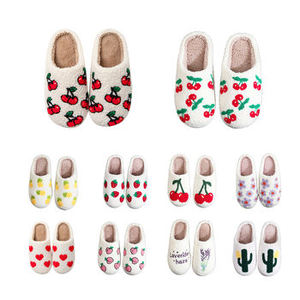 Vente chaude hiver chaud pantoufles mode enfants intérieur enfant chaussures sourire visage coeur champignon conception en peluche doux floue pantoufle garçons - Product Image 3