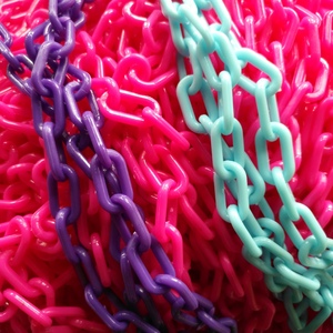 Sécurité routière de chaîne en plastique décorative colorée de 6mm pour l'habillement - Product Image 4