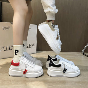 2024, <span class=keywords><strong>zapatillas</strong></span> informales blancas para <span class=keywords><strong>mujer</strong></span>, estilo deportivo de suela gruesa individual, tendencia Ins, aumento de altura, versátil, primavera para estudiantes - Product Image 1