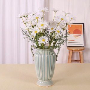 Ramo de 5 Cabezas de Margaritas Artificiales Blancas, <span class=keywords><strong>Amarillas</strong></span> y Rosas, Ramas Largas, <span class=keywords><strong>Flores</strong></span> Artificiales Económicas para Decoración de Fiestas, Hogar y Bodas - Product Image 1