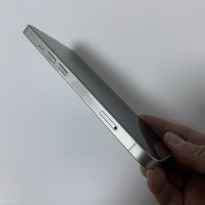 Modèle de téléphone <span class=keywords><strong>factice</strong></span> non fonctionnel taille 1:1 pour prototype de téléphone 16E à des fins d'exposition - Product Image 4