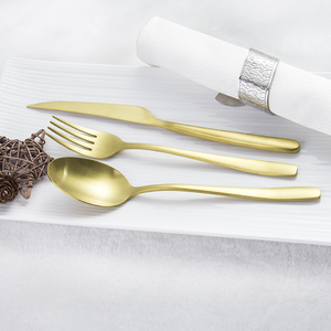 بيع مباشر من المصنع إعداد طاولة طعام غير لاصقة طقم ملوي مع سكين - Product Image 6