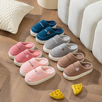 Nouveauté Pantoufles en coton douillettes pour femmes Antidérapantes Chaudes en peluche Pantoufles d'hiver pour la maison Pantoufles en coton de dessin animé pour hommes Intérieur