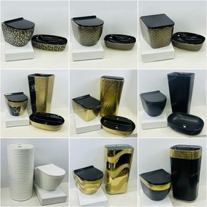 Set Moderno di Lavabo e WC a Doppio Scarico con Design a Motivo Oro su Nero, Montaggio a Parete, Stile Russo di Alta Gamma - Product Image 3