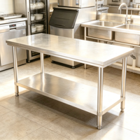 Plan de travail double en acier inoxydable poli robuste avec pieds réglables pour cuisine commerciale 300 kg/m
