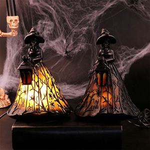 Figura Decorativa de Resina de Bruja con Escoba Luminosa para Halloween, Decoración de Jardín o Mesa, Luz Nocturna, Dropshipping Shopify - Product Image 4