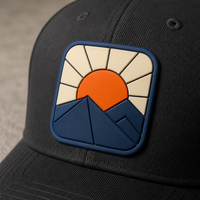 Patch en silicone pour chapeau, logo personnalisé en relief 3D, étiquettes thermocollantes, badge en caoutchouc TPU surélevé, visières de casquettes personnalisées, fabrication OEM