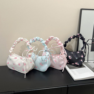 Sac à bandoulière en mousseline de soie à motif floral frais pour femme, sac à main décontracté avec détail nœud bleu clair - Product Image 6