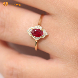 Cincin Pertunangan Buatan Laboratorium Batu Ruby Merah Alami Cincin Emas Berlian Bulat Emas Asli 18K Berlian Gaya Victoria - Product Image 1