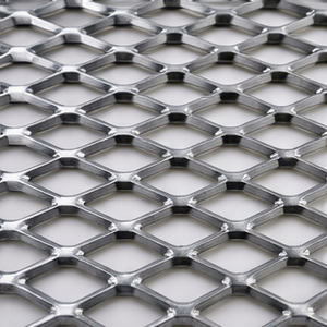 Rollo de Malla Metálica Expandida Perforada de Aluminio Plateado, Ligera, Resistente a la Corrosión, con Patrón de Diamante, para Ventilación y Fachadas - Product Image 1