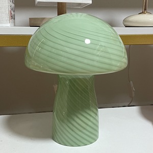 E-shuo Lampe de table en verre bonbon alpin moderne et créative avec batterie pour la décoration de la maison - Product Image 6