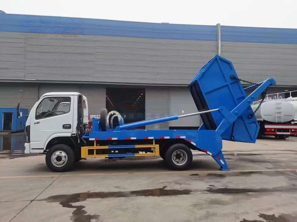 Small DongFeng Roll off Garbage Container Truck,container Garbage Truck ...