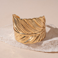 Bracelet géométrique électroplaqué à motif floral, élégant et haut de gamme, au design unique et tendance, pour femme