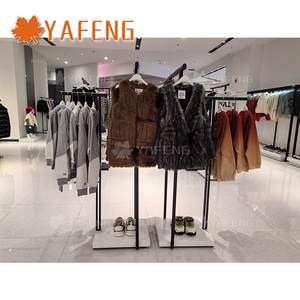 Vente directe d'usine, présentoir mural de luxe personnalisable en métal/MDF/contreplaqué pour vêtements, supports à chaussures, logo personnalisé <span class=keywords><strong>3D</strong></span> - Product Image 2