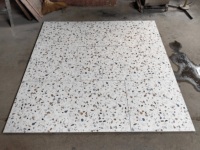 Vente en gros de carreaux de sol en céramique 600*600 entièrement émaillés au design moderne pour chambre à coucher, salon, supermarché, hall extérieur