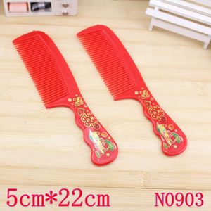 Peigne en plastique rouge festif avec motif de dessin animé pour la beauté à domicile, les soins capillaires et les mariages, emballé individuellement - Product Image 4