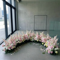 Populaire lente bruiloft bloemdecoratie zijde kunstmatige op maat gemaakte roze roos bloemenloper vloer afstudeerdecoratie Moederdag