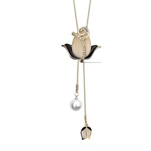 Crystal Flower Pendant Necklace With Droplet Chain For Women Everyday Wear Fashion Jewelry Accessory - Product Image 5