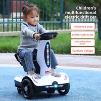Trottinette Électrique pour Enfants, Voiture RC à Quatre Roues avec Siège, Jouet à Conduire pour Intérieur, Fonction Drift et Rotation