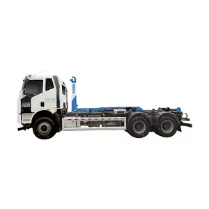 Novo caminhão de lixo com elevador de gancho, veículo de saneamento movido a diesel com transmissão manual 4x2 e carregador traseiro