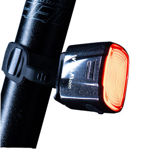 Feu arrière LED intelligent rechargeable étanche IP66 avec 6 modes, super lumineux, à fixer sur la roue pour vélo, idéal pour la conduite nocturne - Product Image 1