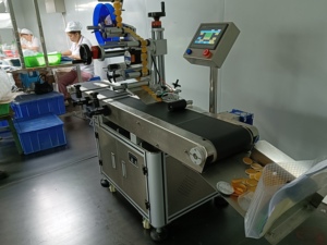 <strong>Automatic</strong> Flat <strong>Labeling</strong> <strong>Machine</strong> Small <strong>Automatic</strong> Flat <strong>Labeling</strong> <strong>Machine</strong> Top <strong>Labeling</strong> <strong>Machine</strong> - Product Image 2