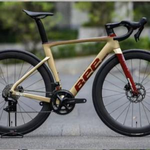 Vélo de route aérodynamique BeeBIKE SLR01 entièrement en carbone avec groupe Shimano 105 R7120 2x12 vitesses, guidon en carbone léger de 7,8 kg - Product Image 4