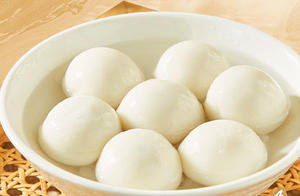 Boules de riz glutineux sans sucre OEM ODM Tangyuan, garniture au sésame noir, boules de riz sucrées surgelées pour la vente en gros - Product Image 5