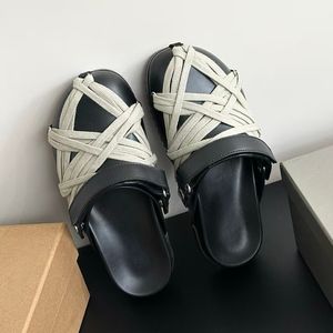 Sandales de haute qualité, chaussures pour homme, pantoufles de créateur, sandales unisexes de créateur, mules à lacets de marque Hollywood, sandales noires - Product Image 3