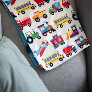 Confort doux et confortable, idéal pour les tout-petits, les voyages et la garderie - Trains, avions et camions, couverture en peluche pour bébé - Product Image 6