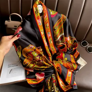 Fans überprüft Classic Hijab Imitiert kaufen Ankunft Floral Elegant Luxus Seiden schals Patchwork