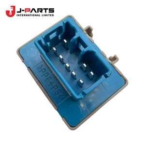 ชุดไฟเลี้ยวสำหรับรถยนต์โตโยต้าไฮเอซ TRH203 ปี 2005-2013 - Product Image 1