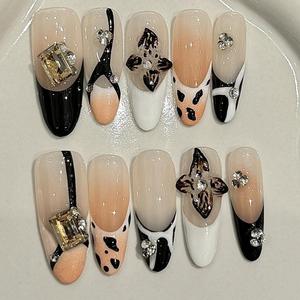 <span class=keywords><strong>Uñas</strong></span> Postizas <span class=keywords><strong>de</strong></span> Lujo con Diseño <span class=keywords><strong>de</strong></span> Charms 3D, <span class=keywords><strong>Uñas</strong></span> <span class=keywords><strong>Acrílicas</strong></span> Hechas a Mano - Product Image 5