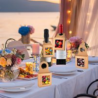 Boîte cadeau pliable personnalisée en papier kraft pour bouteille de vin avec fenêtre de visualisation et accroche pour l'emballage de chocolats, de truffes, de bonbons et de biscuits