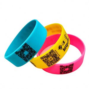 Bracelet personnalisé avec code QR pour événements et fêtes, bracelet en silicone imperméable personnalisé et abordable - Product Image 1
