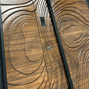 Puerta DE SEGURIDAD DE ENTRADA DE ALUMINIO tridimensional de diseño moderno Puerta de seguridad de acero con pivote de <span class=keywords><strong>metal</strong></span> Puerta de entrada delantera - Product Image 3