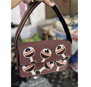 Sac à main en bandoulière brodé de perles de rocaille élégantes et élégantes avec sangle réglable fabriqué à la main - Product Image 6