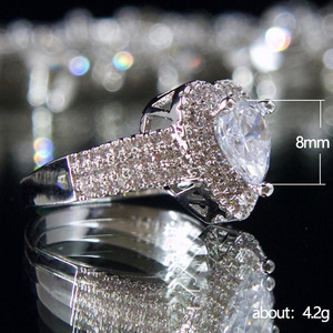 Anello scintillante a forma di cuore per donna, delicato gioiello da dito alla moda - Product Image 5