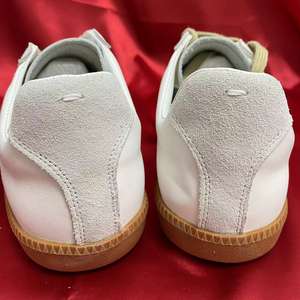 Zapatos Blancos Unisex, Tenis Casuales Planos de Piel de Becerro para Mujer, Zapatillas Deportivas de Moda para Hombre, Zapatos para Correr Cómodos de Talla Grande - Product Image 4