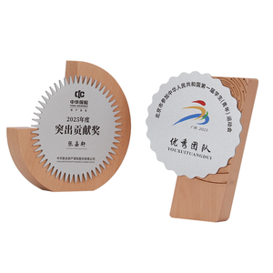 Estuche de Exhibición para Medallas de Madera de Haya con Logotipo Personalizado Grabado, Regalo Corporativo de Reconocimiento, Premio de Jubilación, Trofeo, Insignia - Product Image 2