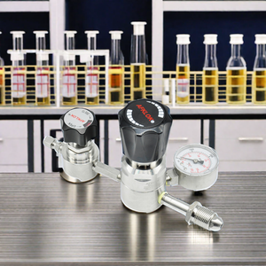 Régulateur de gaz en acier inoxydable haute pression 6000 Psi, cylindre de laboratoire standard corrosif avec soupape de sécurité - Product Image 4